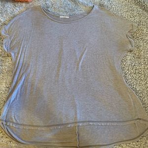 Easel Top. Size medium. EUC